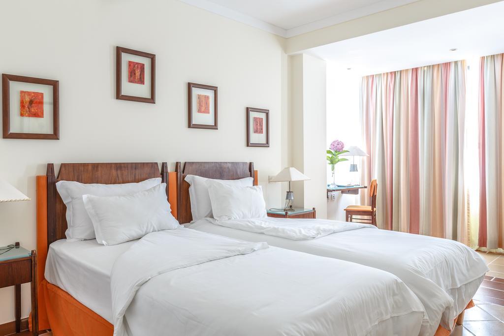 Hotel Golf Mar Maceira  Exterior photo